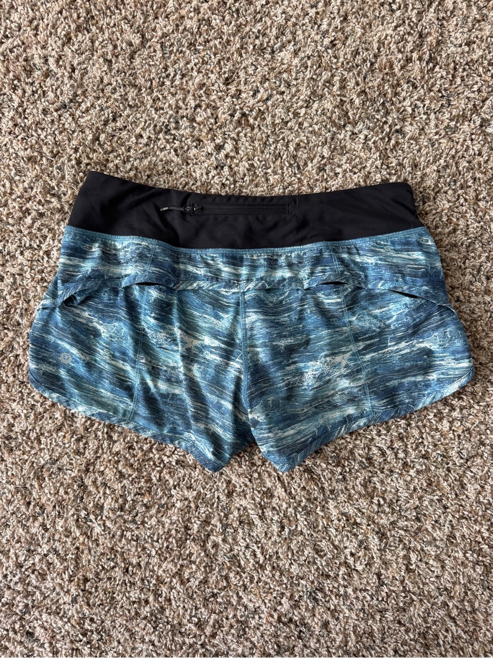 Lululemon Speed Shorts, size 6